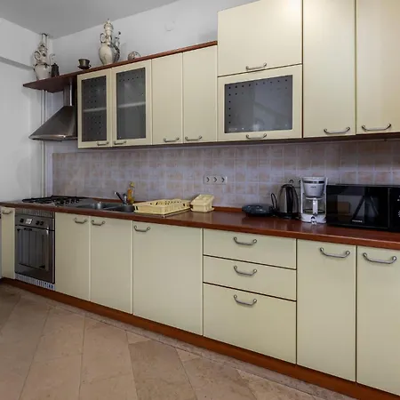 In With Wifi Apartment Kampor