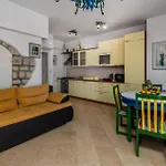1 Bedroom Awesome In アパート *