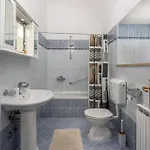 1 Bedroom Awesome In アパート Kampor