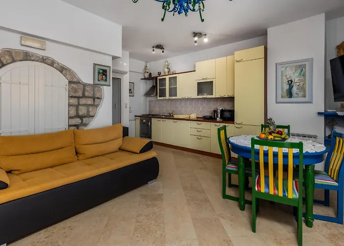 In With Wifi アパート *