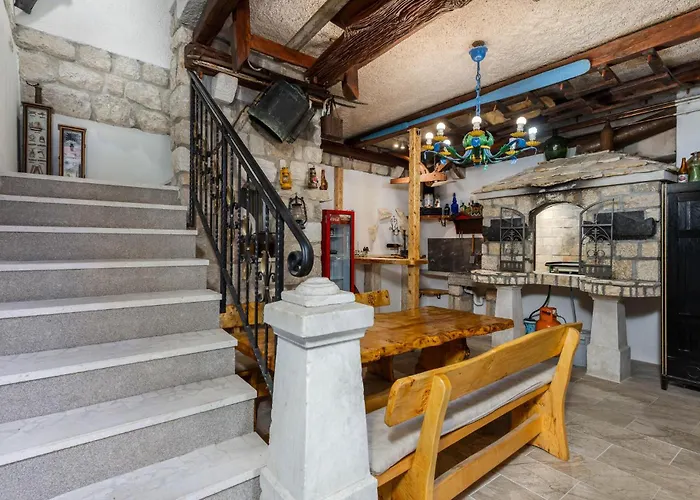 In With Wifi Apartment Kampor